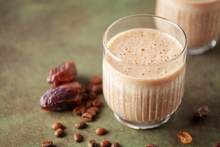 3) MUZLU HURMALI SMOOTHİE