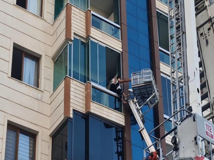YANGINA 11 ARAÇ VE 44 PERSONEL İLE MÜDAHALE EDİLMİŞTİR