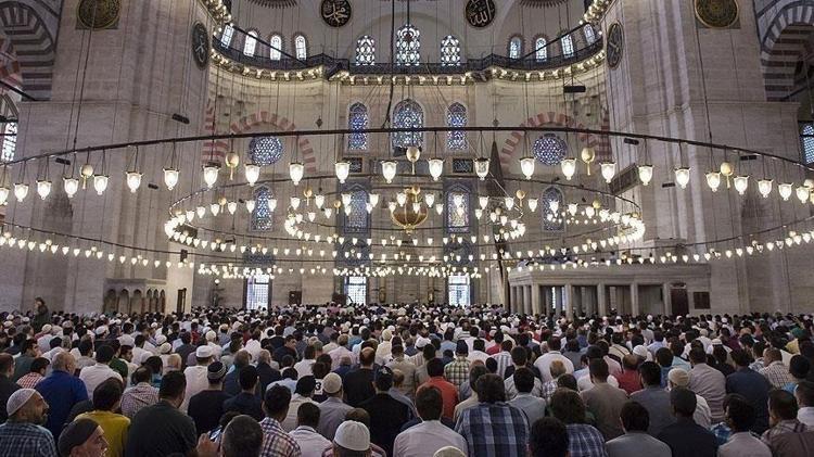 27 ŞUBAT 2026 CUMA NAMAZI SAAT KAÇTA KILINACAK