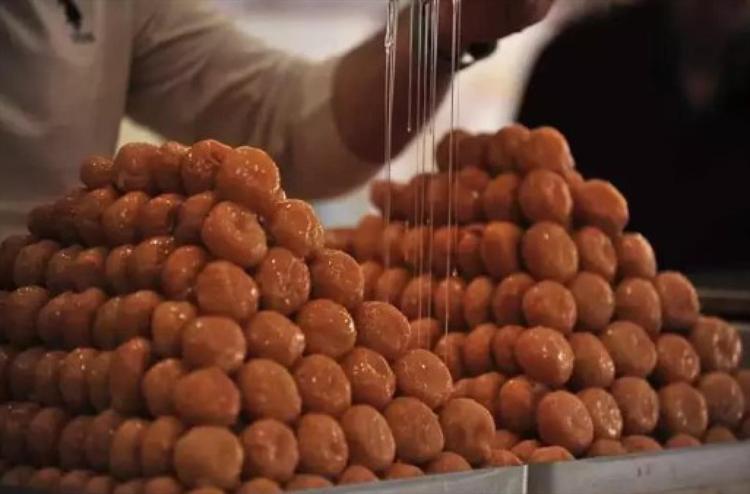 ‘GÜNLÜK 300 KİLOYA KADAR SATIŞIMIZ OLUYOR’