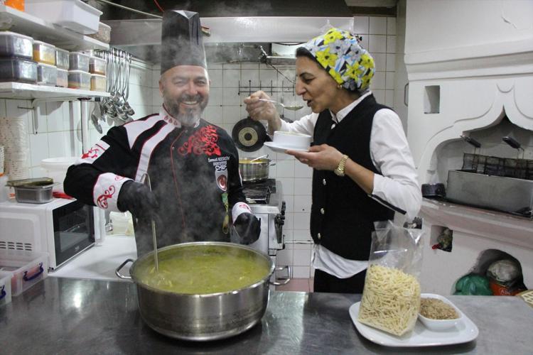 Tok tutan, susatmayan lezzet: Sakala çarpan çorbası Sahurda yiyenler gün boyu tok kalıyor