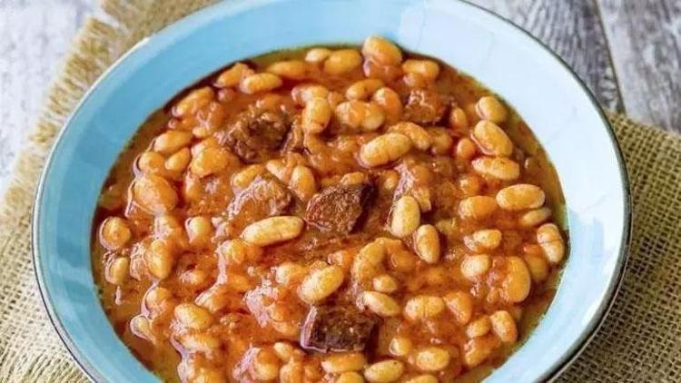 Kuru fasulyeyi böyle pişirin İçine 1 parça atınca lezzetini 10 kat artırıyor, gazını alıp lokum gibi yapıyor