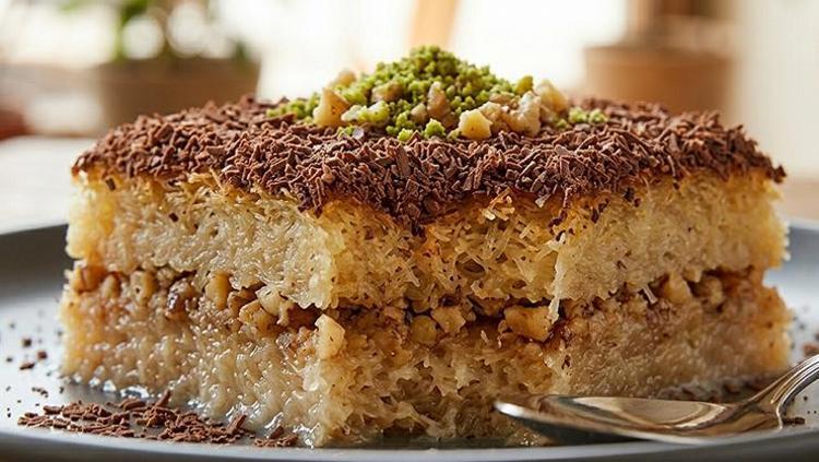 Lezzetiyle damak çatlatan soğuk kadayıf tarifi Yiyen bir dilim daha istiyor, iftar davetlerinin yeni yıldızı