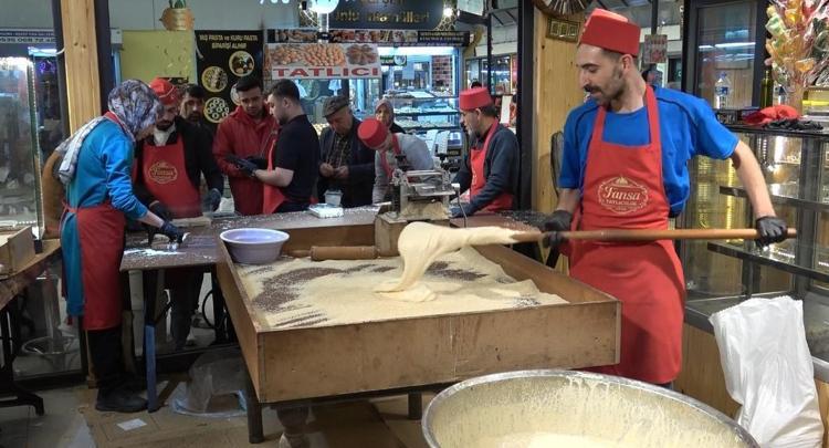 KÜNCÜLÜ HELVA NEDİR, NASIL YAPILIR