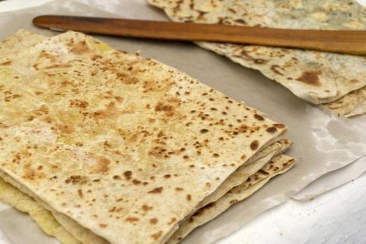 Mayasız pratik gözleme tarifi Kat kat ve yumuşacık oluyor, 10 dakikada hazır