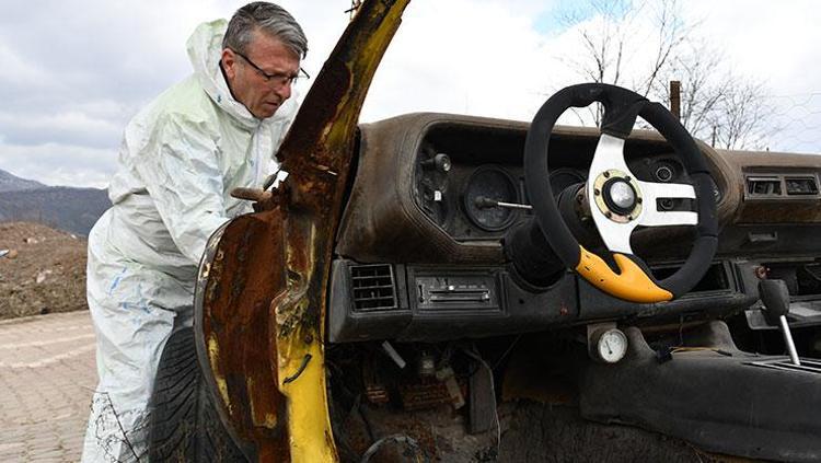 Hurda otomobilleri milyonluk servete dönüştürüyor Yılda sadece 3 adet üretiyor