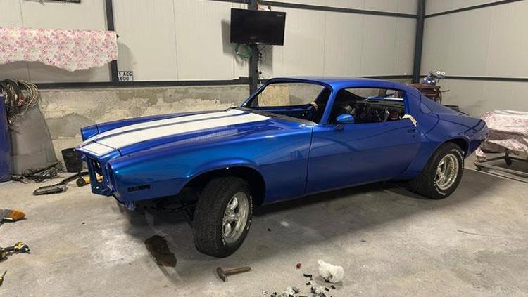 Hurda otomobilleri milyonluk servete dönüştürüyor Yılda sadece 3 adet üretiyor