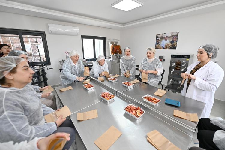 Kurutularak 12 ay tüketilebilir hâle getiriliyor Coğrafi işaretli lezzet kadın emeğiyle geleceğe taşınıyor