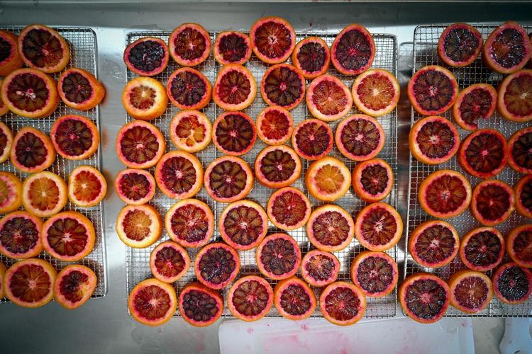 Kurutularak 12 ay tüketilebilir hâle getiriliyor Coğrafi işaretli lezzet kadın emeğiyle geleceğe taşınıyor