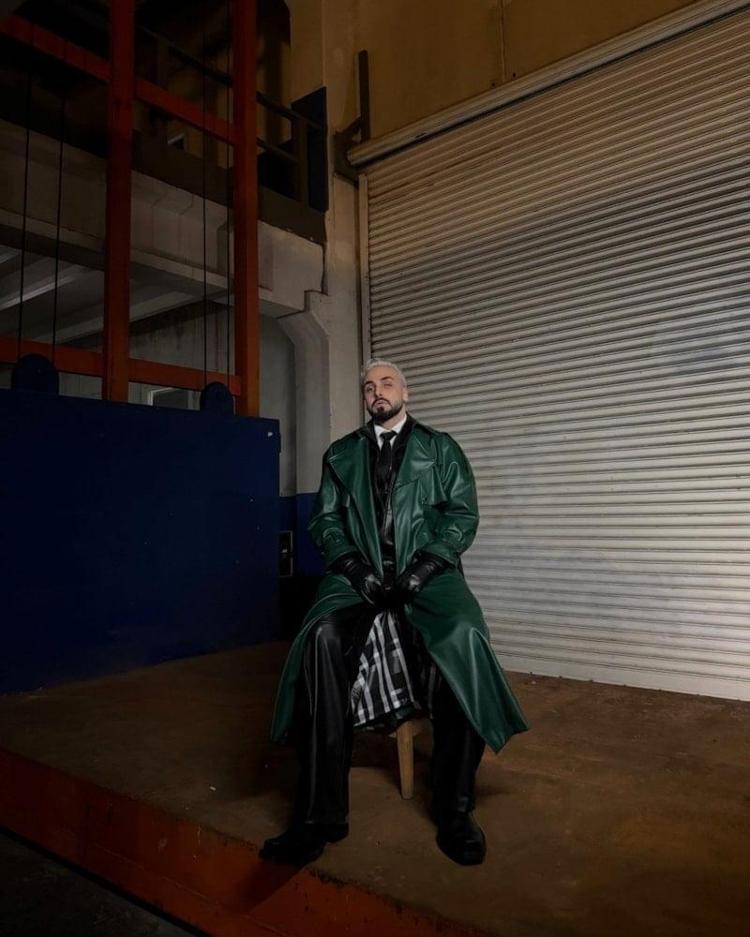 KOYU RENK SAÇLAR GİTTİ