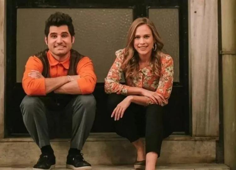 10 YIL ÖNCE EVLENDİLER