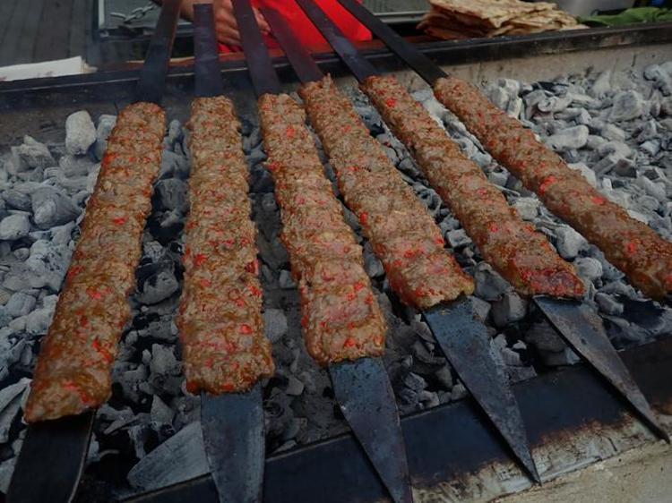 Dumanı üstünde Adana kebap tarifi Tam ölçülü, kusursuz tat