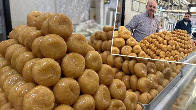 Bursada Meraklı Baklavacı olarak tanınıyor İlk kez 1960 yılında yapıldı, sadece Ramazanda satılıyor