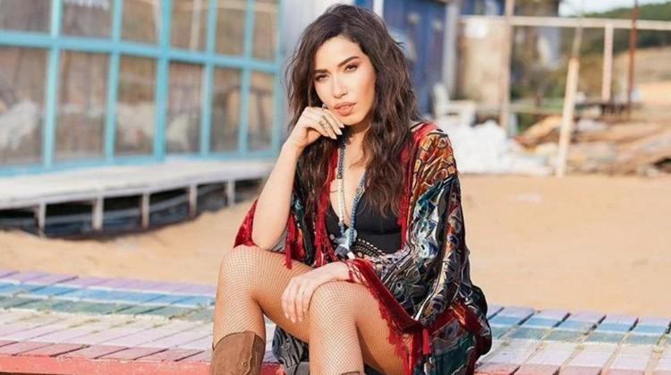 Ünlü isimler birbirine girdi Küfür ve hakaretler havada uçuştu