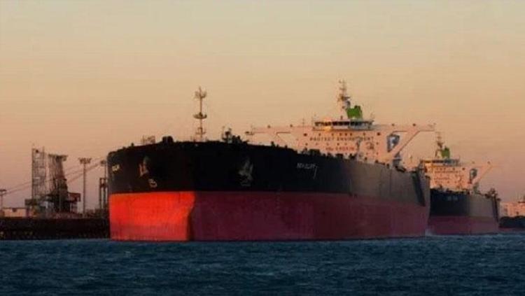 İRAN: BİR GEMİYİ DAHA VURDUK