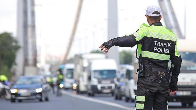 2026 YENİ HIZ LİMİTİ VE İHLAL CEZASI GÜNCEL FİYATLAR| ŞEHİR İÇİ VE ŞEHİR DIŞ HIZ SINIRI KAÇ KM OLDU HIZ LİMİTİ İHLALİ CEZASI NE KADAR OLDU