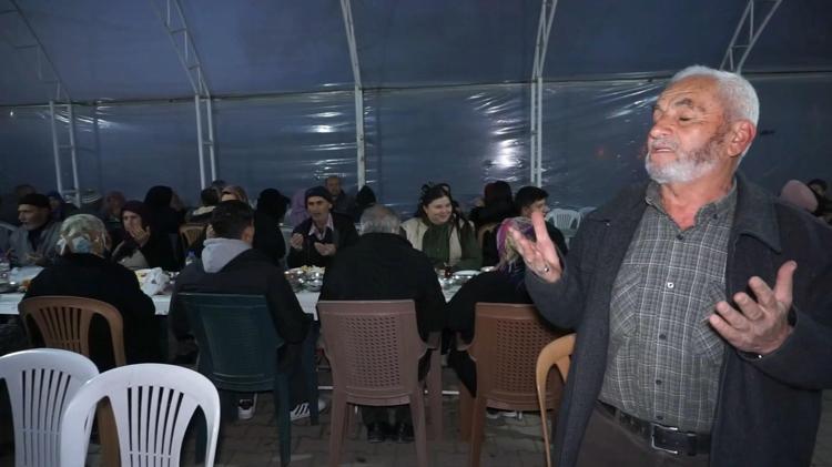 Bu köyde yalnızca bir tane iftar sofrası kuruluyor 300den fazla kişi tek sofrada buluşuyor