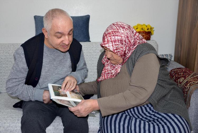 22 yıllık polis nöbeti 78 yaşındaki anne, engelli oğluna bebek gibi bakıyor