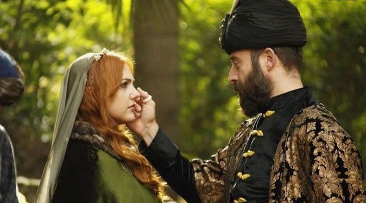 15 yıl sonra büyük sürpriz Meryem Uzerli ve Halit Ergençten yeni proje