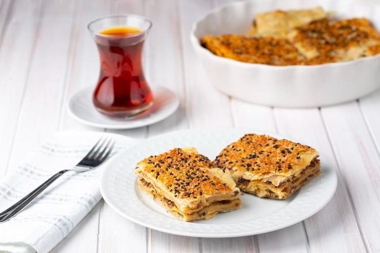 KIYMALI KREP BÖREK TARİFİ
