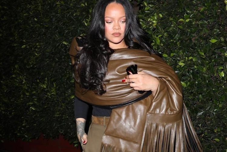 Rihanna’nın evine saldıran zanlıya 14 suçlama 1,8 milyon dolarlık kefalet