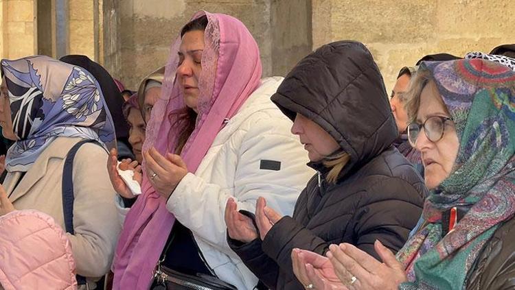 İnsanlık ölmüş Yerde can çekişirken yanından bakıp geçtiler, ölüme terk ettiler