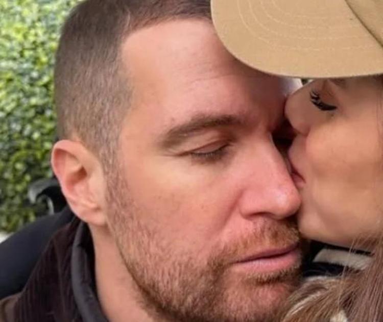 Oğulcan Engin ve İlayda Alişan’dan romantik Londra pozu