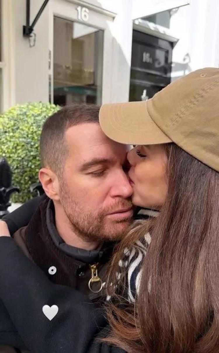 Oğulcan Engin ve İlayda Alişan’dan romantik Londra pozu