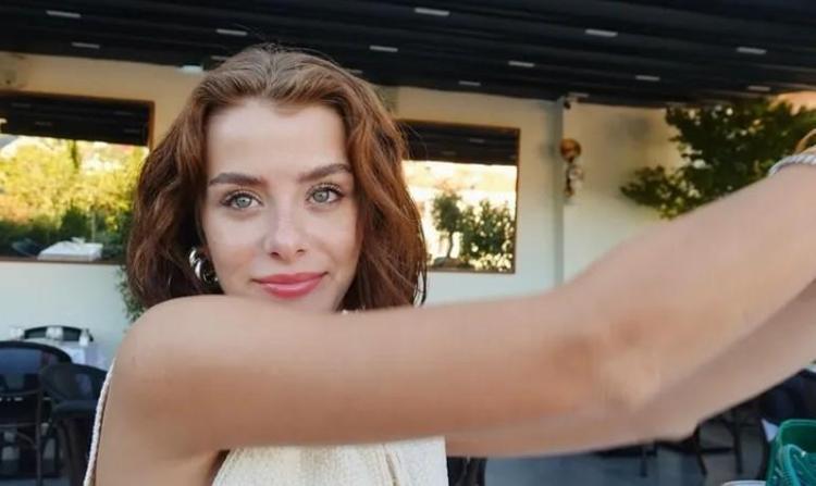 Oğulcan Engin ve İlayda Alişan’dan romantik Londra pozu