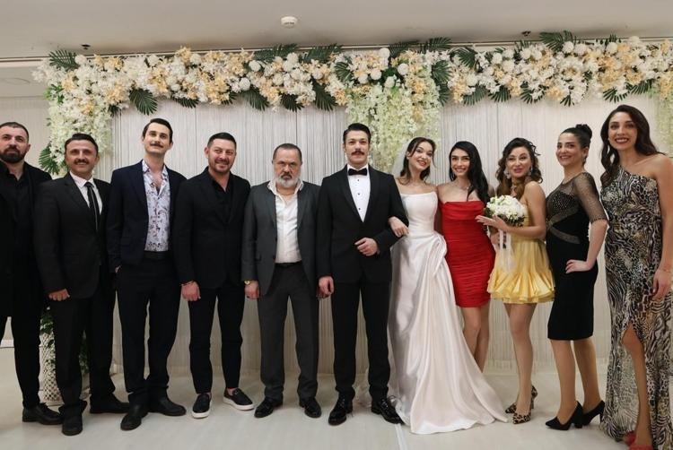 İnci Tanelerinde büyük final Azem kalbi ile aklı arasında