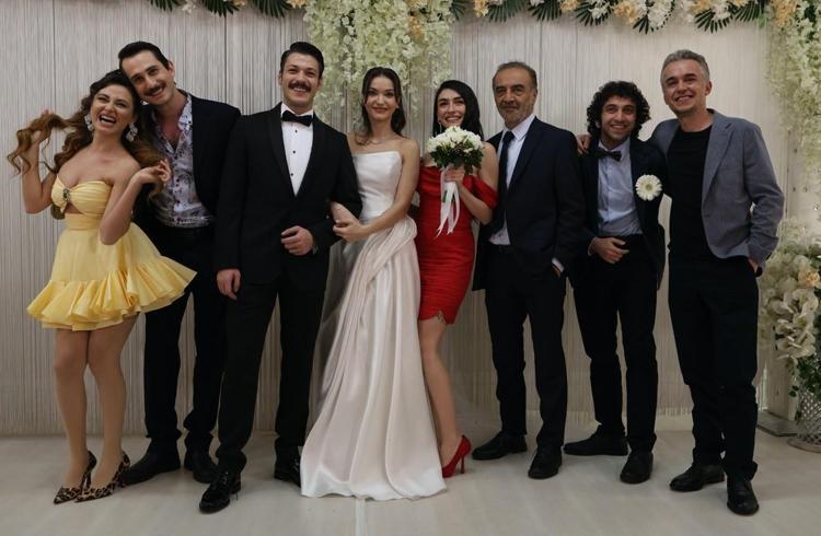İnci Tanelerinde büyük final Azem kalbi ile aklı arasında