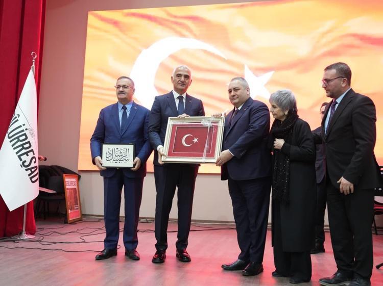 İstiklal Marşının kabulünün 105. yılında Bakan Ersoy konuştu: “İstiklal Marşı, milletimizin ebedi karakterinin en güçlü ifadesidir”