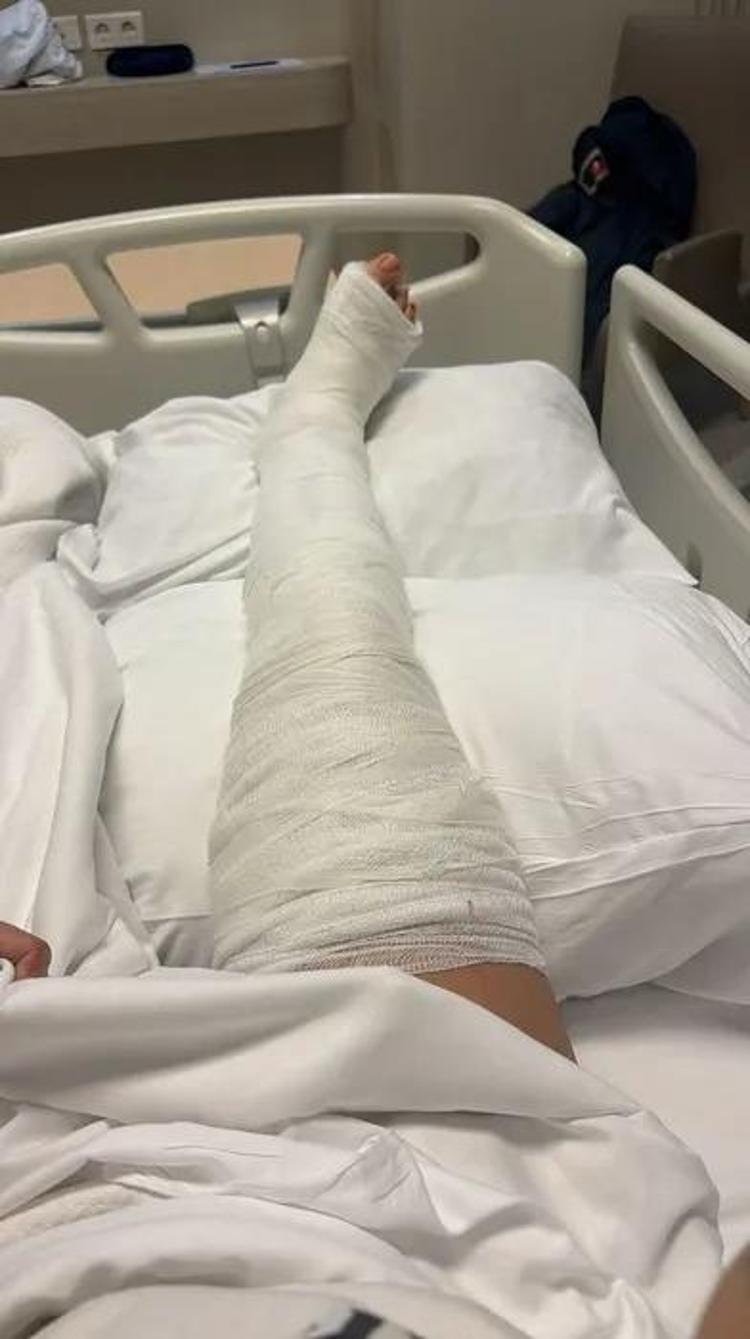 Hepsinin eski üyesi Yasemin Yürük hastanelik oldu Talihsiz kaza korkuttu