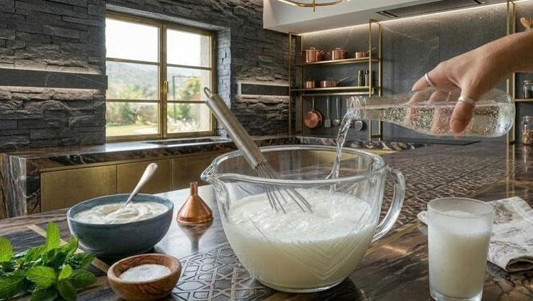 Ayranı sade içmekten vazgeçin Böyle yapınca hem lezzetli hem de faydalı oluyor
