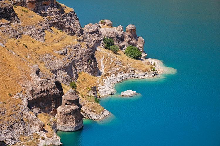 Görenler Bodrum zannediyor ama denizi yok Herkes tatilde akın akın oraya gidiyor, fiyatlar çok ucuz