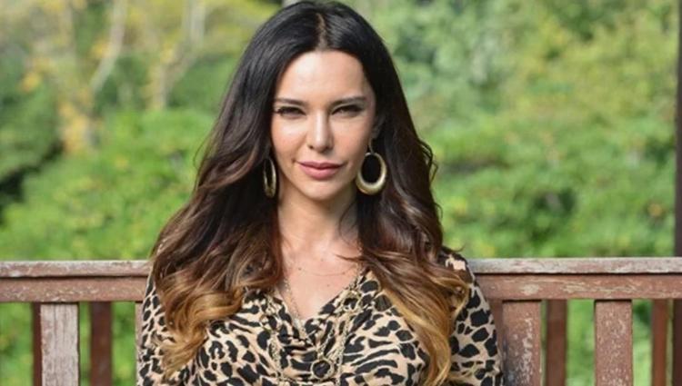 Tartışmanın fitilini ateşledi Hande Ataizi, kadın oyuncuları topa tuttu