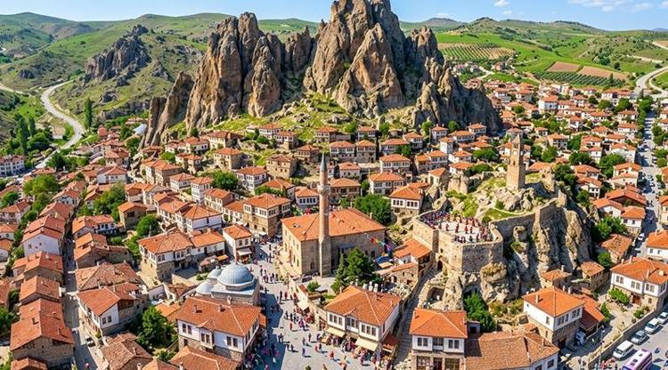 BOZKIRIN ORTASINDA BİR EGE HAVASI