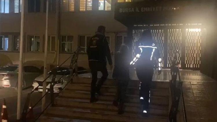 İLK YAPMALARI GEREKEN ÇOCUKLARLA BAĞ KURMAKTIR