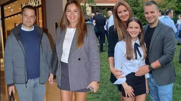 Yağmur Atacan ve Pınar Altuğun küvet kazası Öpmeye çalışırken kafa attım