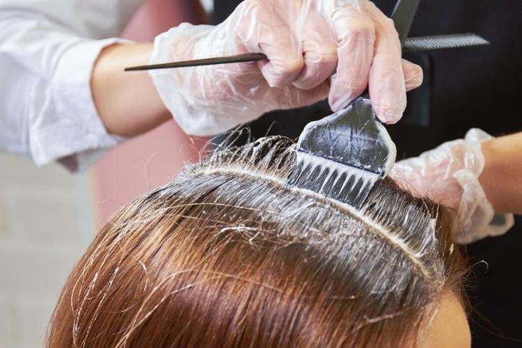 Kuaföre binlerce lira dökmeye son Saçın rengini doğal yoldan açıp ışıl ışıl parlatıyor