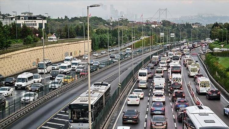 BAYRAM TRAFİĞİNDE HIZ UYARISI