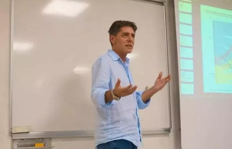 Yasak aşk iddiası gündem olmuştu Dolunay Soysert 1 ay konuşmama kararı aldırdı