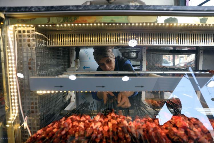 Ev hanımlığından kebap tezgahına uzanan başarı Gaziantep’te ezber bozan Yelda Güler’in hikayesi