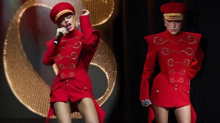 Gülşen’in sahne tarzı yine olay oldu Yorum yağdı