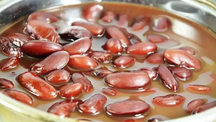 Aşçıların sırrı çözüldü Zeytinyağlı barbunyayı lokum gibi yapan o bir kaşık malzeme...