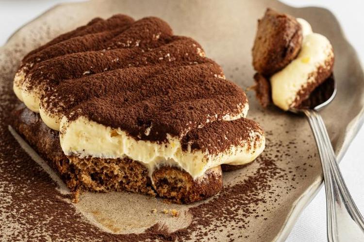 15 dakikada hazır tiramisu tarifi Lezzetiyle parmak ısırtıyor, kaşık kaşık yediriyor