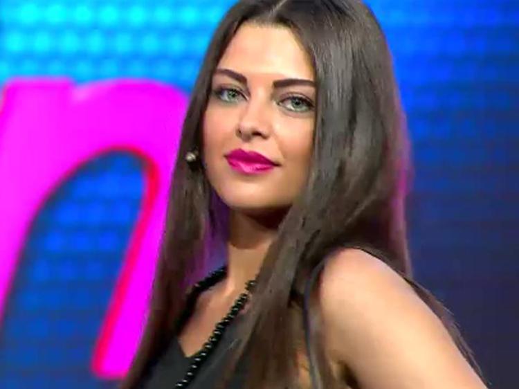 SİNEM UMAŞ: BENİM GENÇLİK YILLARIMDA HAYATIMI MAHVETTİN