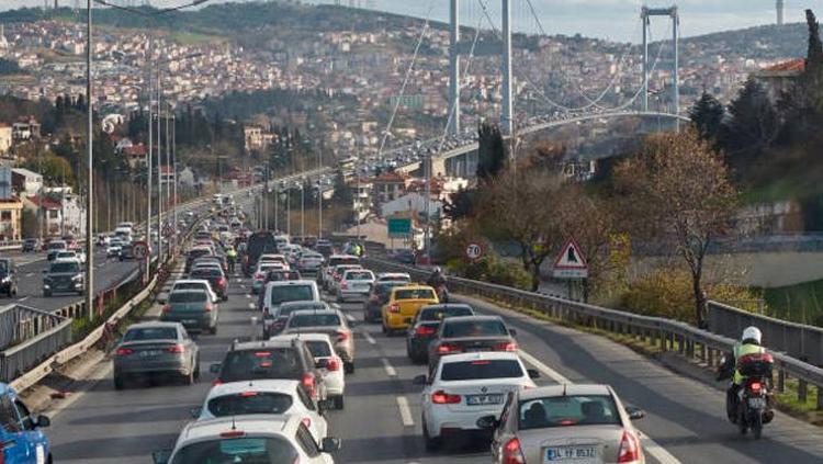TÜKETİCİ SEÇİCİ DAVRANIYOR