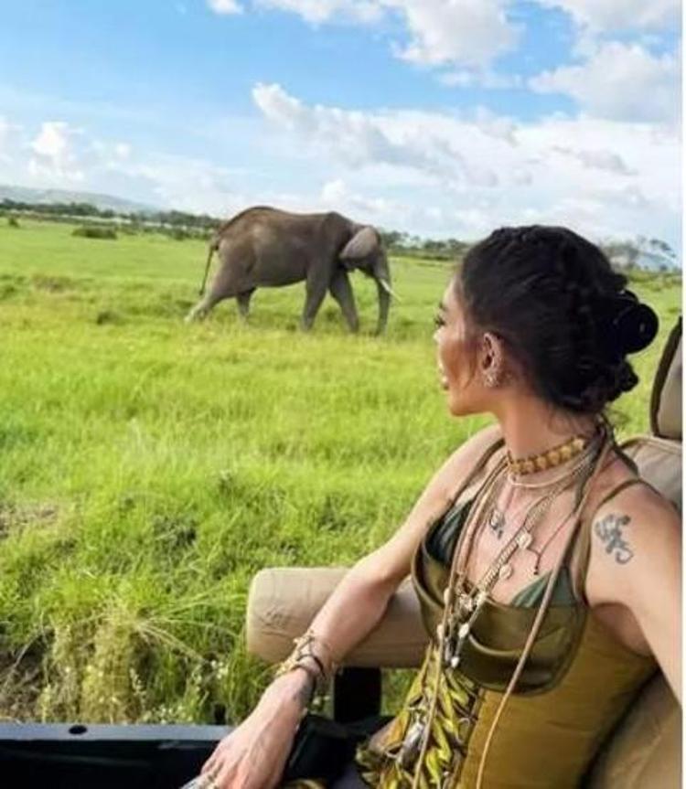 Safari şıklığı olay oldu Süreyya Yalçın Kenya’da yine gündemde