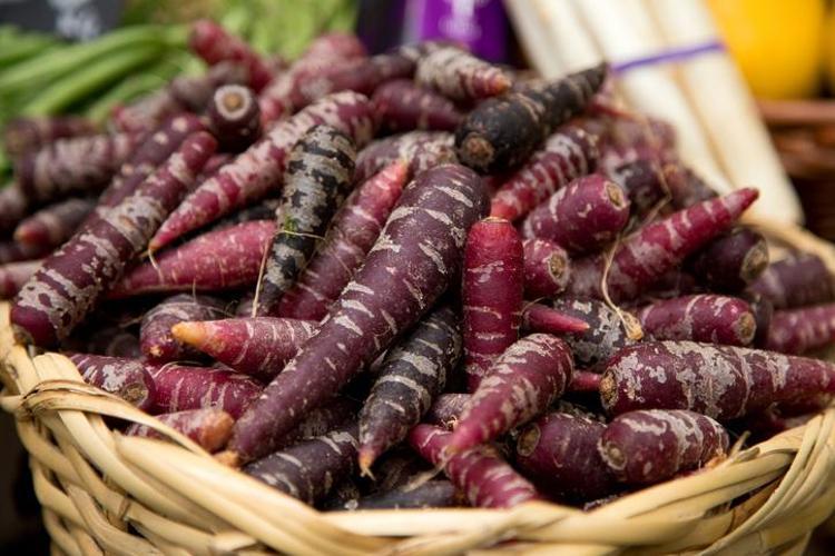 Kalbi turp gibi yapıyor Bu sebzeyi pazarda gören kilo kilo alsın